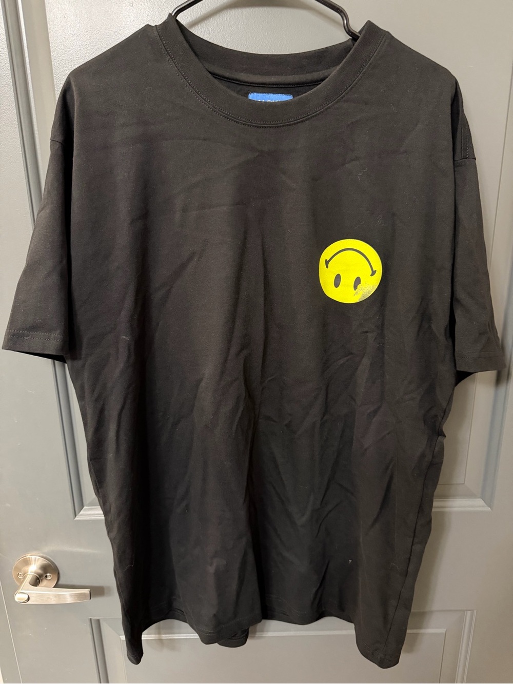 MARKET Smiley Face T-Shirt Men’s Large Black Yellow Graphic Streetwear Tee